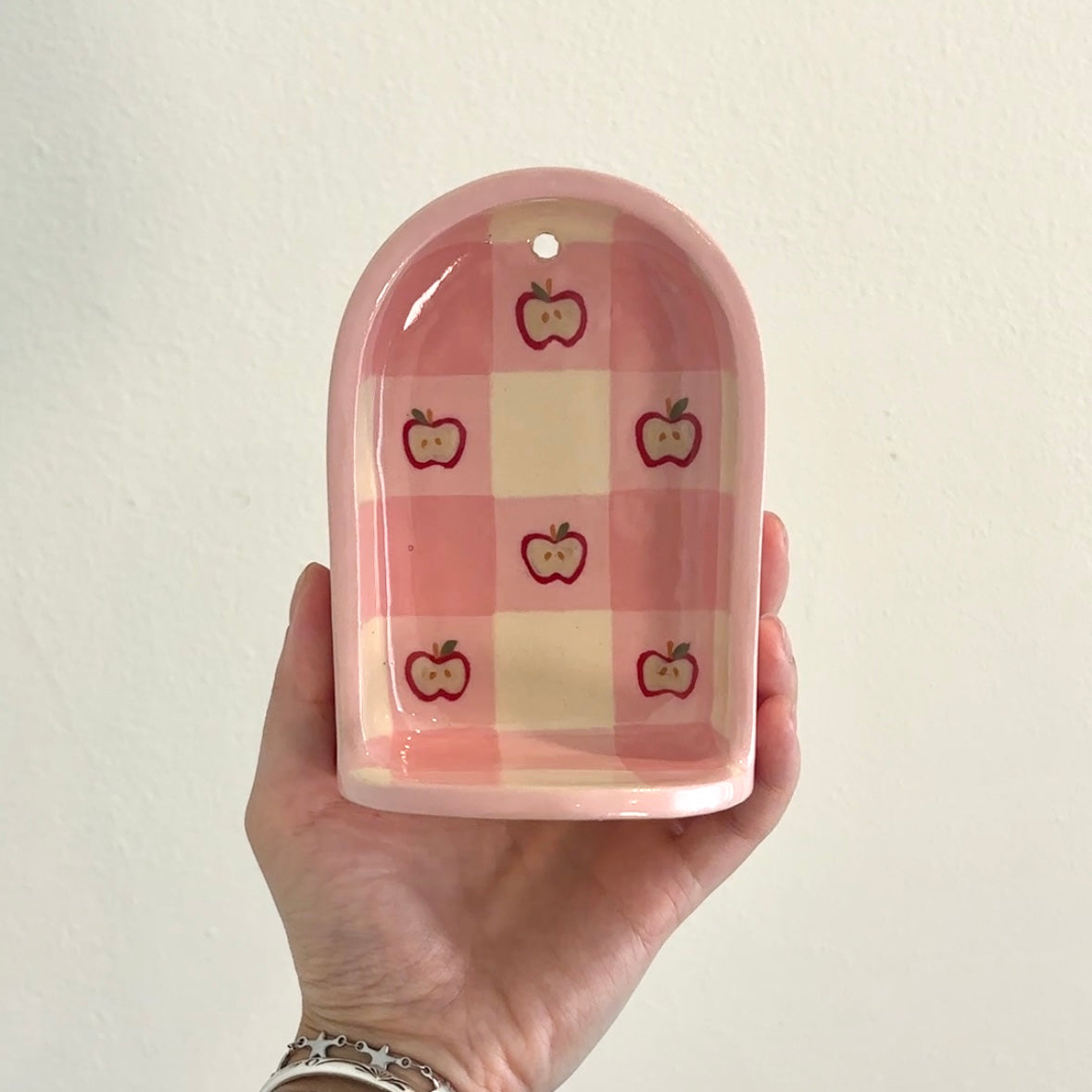 Apple Shelf